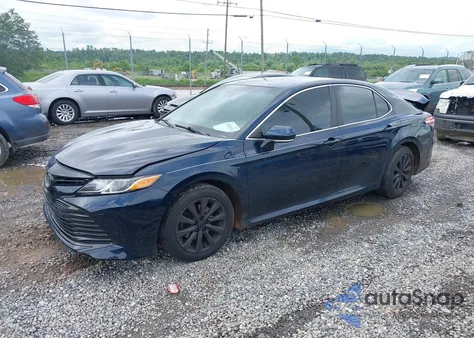2018 Toyota Camry Le из США, поврежденный, VIN 4T1B11HK5JU576030